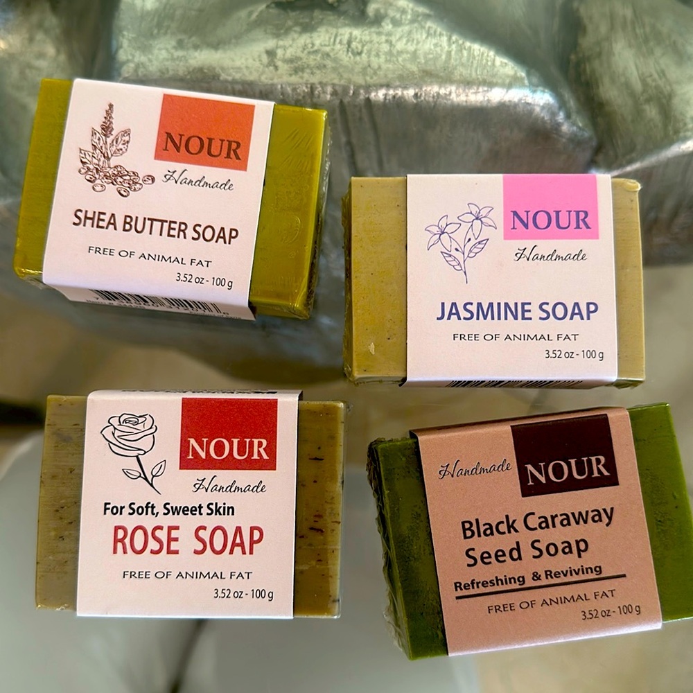 Natural soap, smells amazing 4 bars